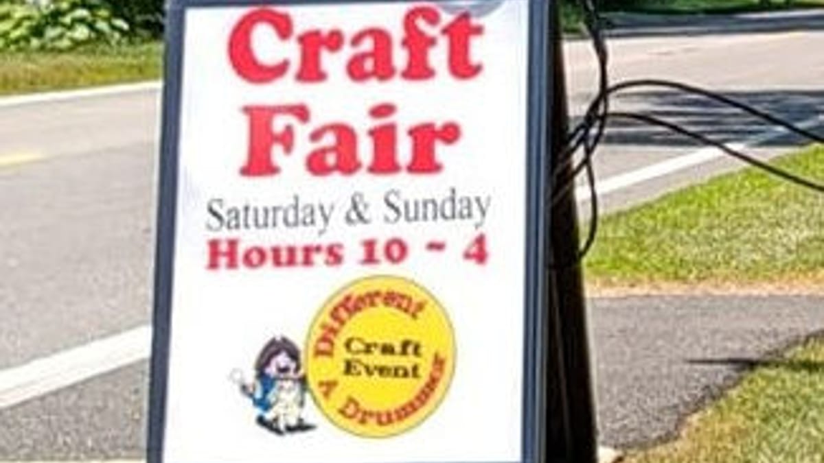 A Different Drummer Mini Fair Holiday Preview - Lemon Tree Village