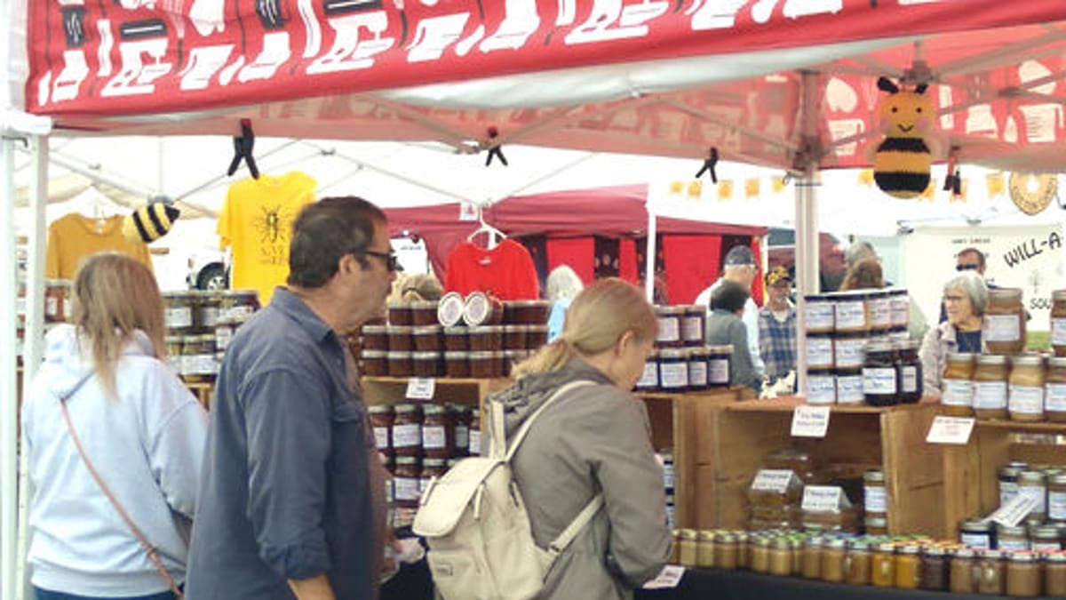 Falling Leaves Craft Fair at Tanger