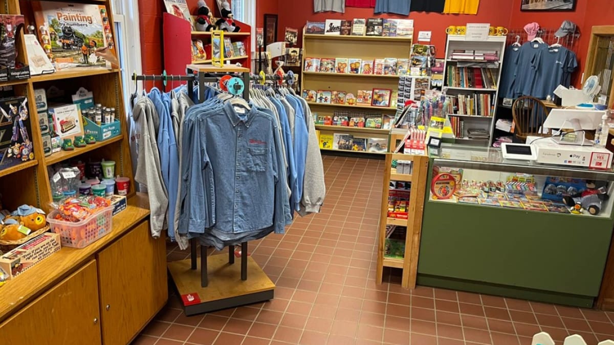 Shore Line Trolley Museum Pre-Holiday Store Sale
