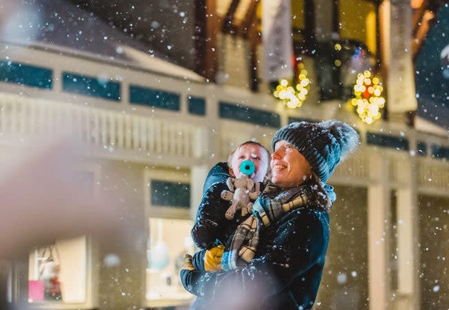 Holiday Festival & Tree Lighting at Settlers Green 2026