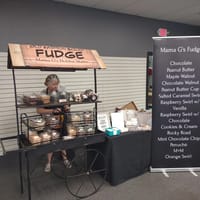 Mama G's Fudge logo