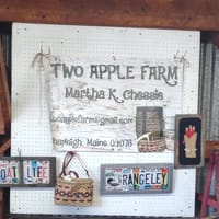 Two Apple Farm logo