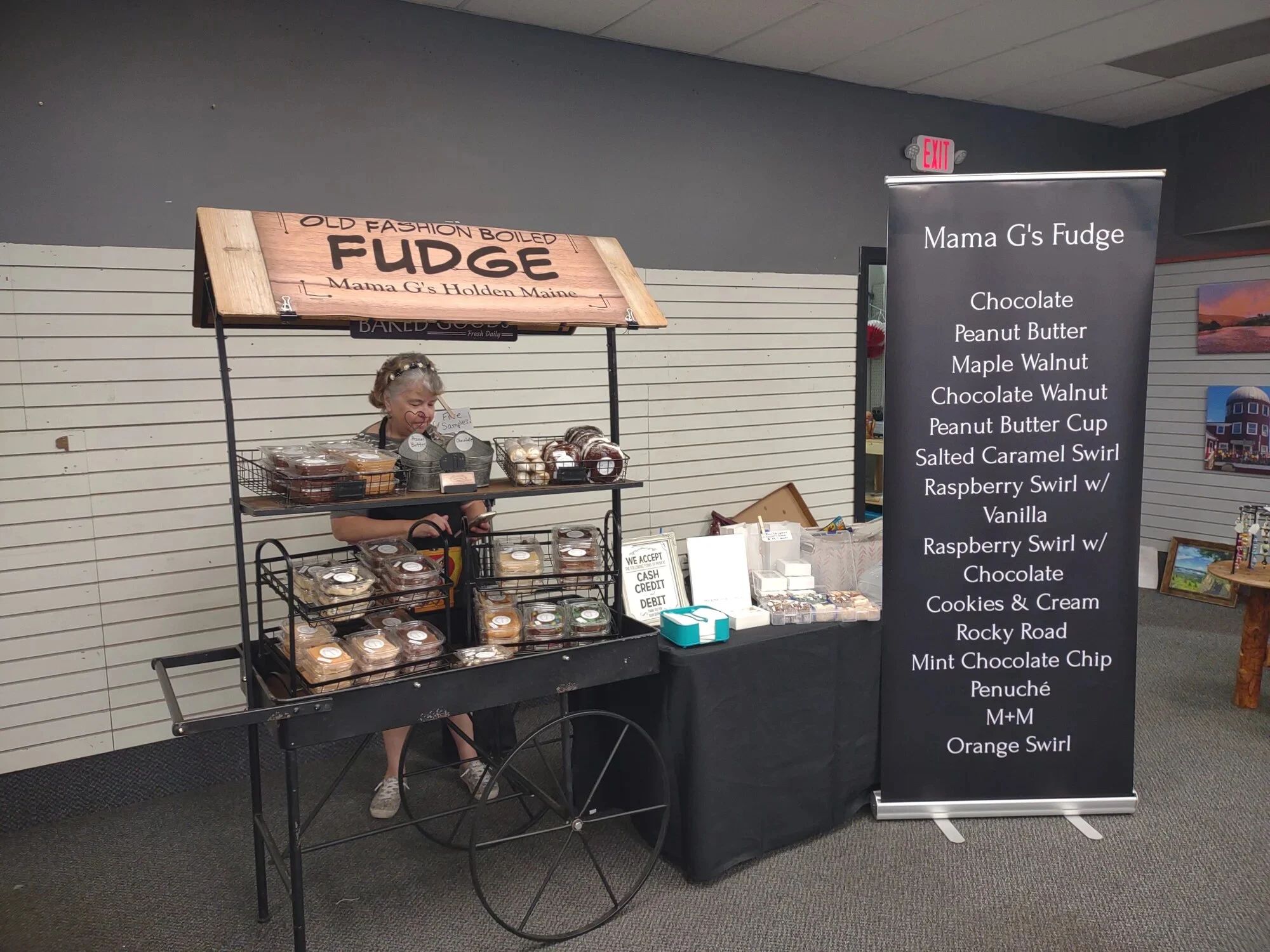 Mama G's Fudge logo