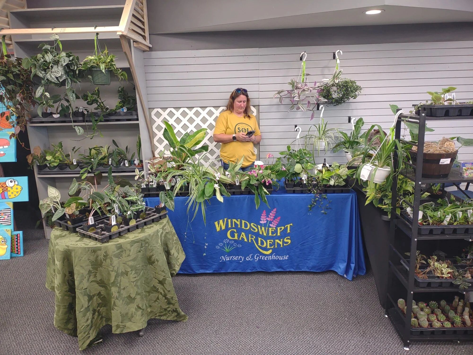 Windswept Gardens logo