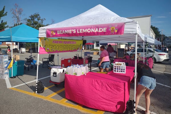 Beanie's Lemonade booth at the Winthrop Arts Fest