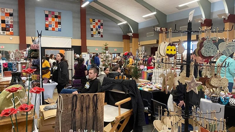 Featured image for Holiday Craft Fairs & Christmas Markets in New Hampshire 2026: A Weekend-by-Weekend Guide